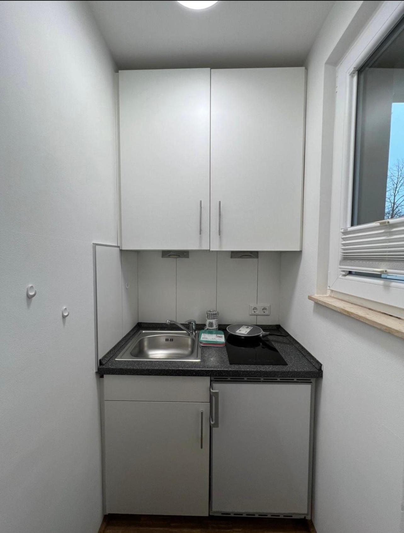 Medienhafen Apartment Direkt Am Zentrum Dusseldorf Ngoại thất bức ảnh