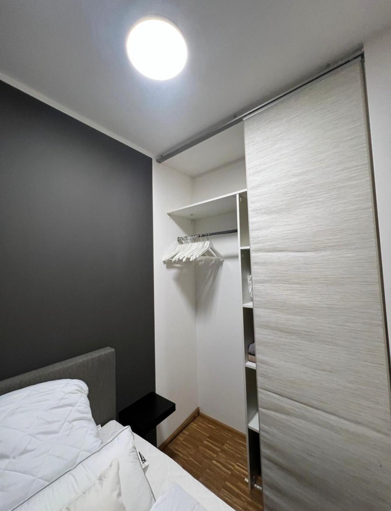 Medienhafen Apartment Direkt Am Zentrum Dusseldorf Ngoại thất bức ảnh